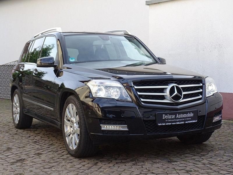Gebraucht Mercedes GLK250 204 PS (150 kW) 2011 Schwarz SUV