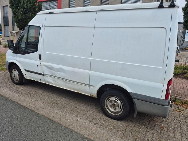 Second-hand Ford Transit 86 CP (63 kW) 2010 Alb Pickup