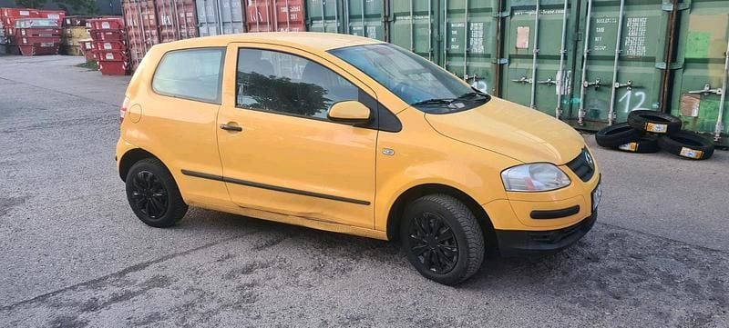 Gelb Gebraucht 2006 VW Fox Kleinwagen | 250 € (Superpreis) - Bild 1/4
