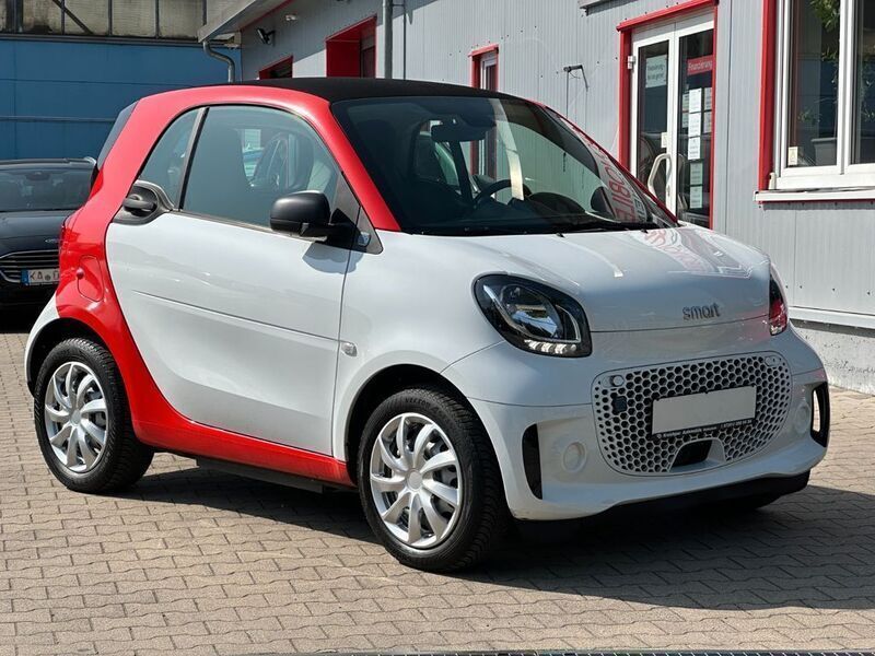 Schwarz Gebraucht 2021 Smart ForTwo Electric Drive Kleinwagen | 9.995 € (Fairer Preis) - Bild 1/4
