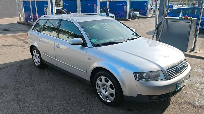 Gebraucht Audi A4 131 PS (96 kW) 2003 Silber Kombi