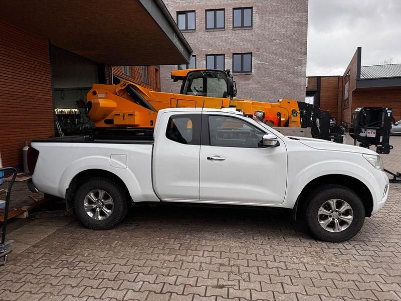 Gebraucht Nissan Navara 163 PS (119 kW) 2017 Weiß Abholung