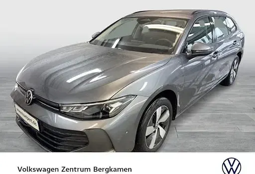 Nowe VW Passat Basis 150 KM (110 kW) 2025 Szary Kombi