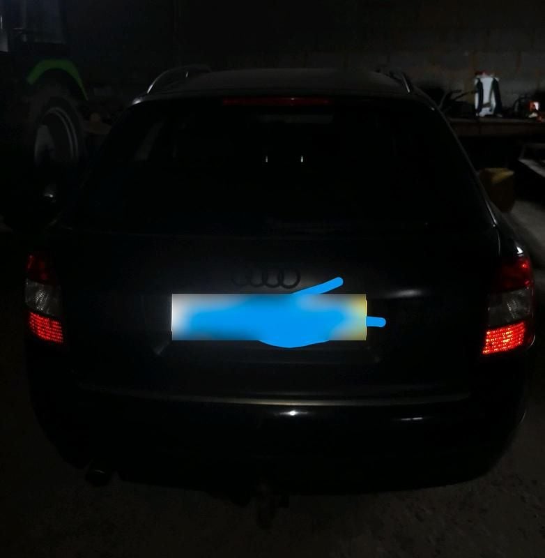 Gebraucht Audi A4 130 PS (95 kW) 2004 Schwarz Kombi