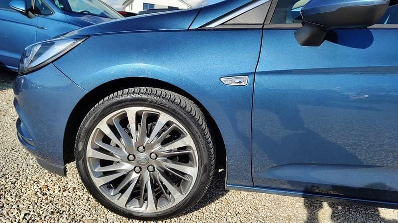 Gebraucht Opel Astra Innovation 160 PS (117 kW) 2016 Blau Kombi