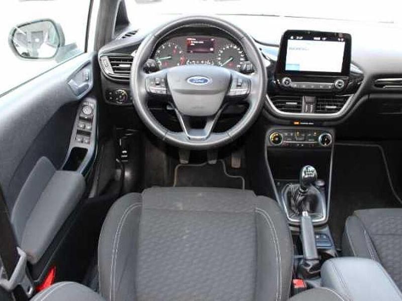 Gebraucht Ford Fiesta Titanium 125 PS (91 kW) 2022 Frostweiß Kleinwagen