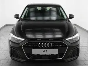 Neu Audi A1 110 PS (80 kW) 2026 Schwarz (mythosschwarz) SUV