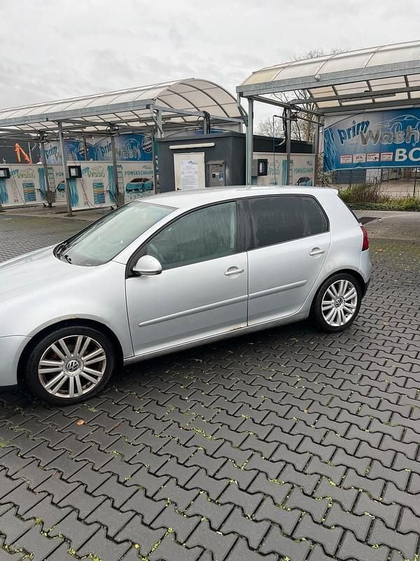 Gebraucht VW Golf V 140 PS (102 kW) 2006 Silber Kleinwagen