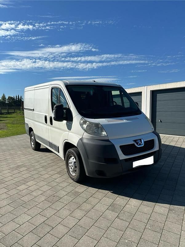 Weiß Gebraucht 2011 Peugeot Boxer Van | 9.180 € (Etwas zu teuer) - Bild 1/4