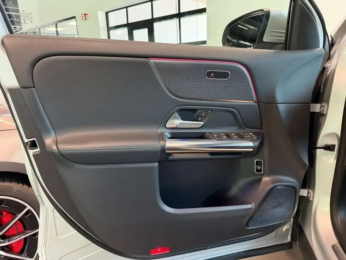 Gebraucht Mercedes EQA250 Progressive 139 kW (190 PS) 2021 Silber SUV