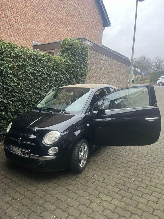 Schwarz Gebraucht 2011 Fiat 500C Lounge Cabrio | 4.100 € - Bild 1/4