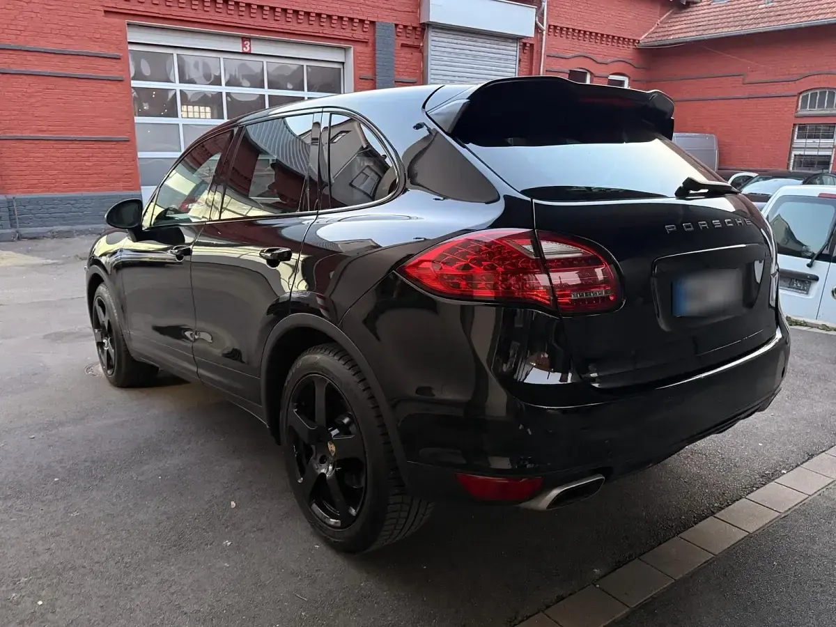Gebraucht Porsche Cayenne 245 PS (180 kW) 2011 Schwarz SUV