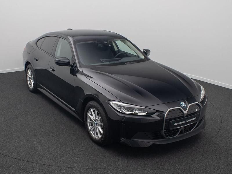 Second-hand BMW i4 Efficient Dynamics 210 kW (286 CP) 2023 Negru Berlinǎ