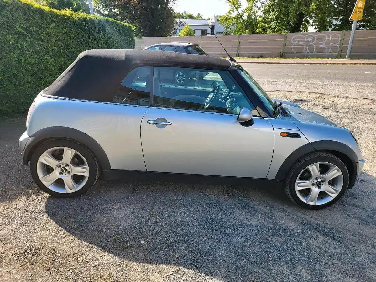Gebraucht Mini Cooper Cabriolet 116 PS (85 kW) 2004 Silber Cabrio