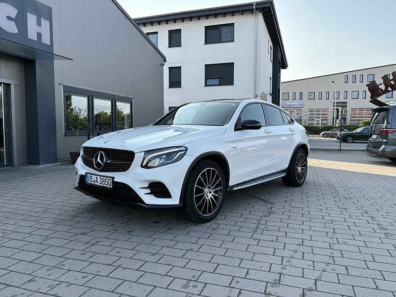 Weiß Gebraucht 2017 Mercedes GLC43 AMG AMG SUV | 29.999 € (Guter Preis) - Bild 1/4