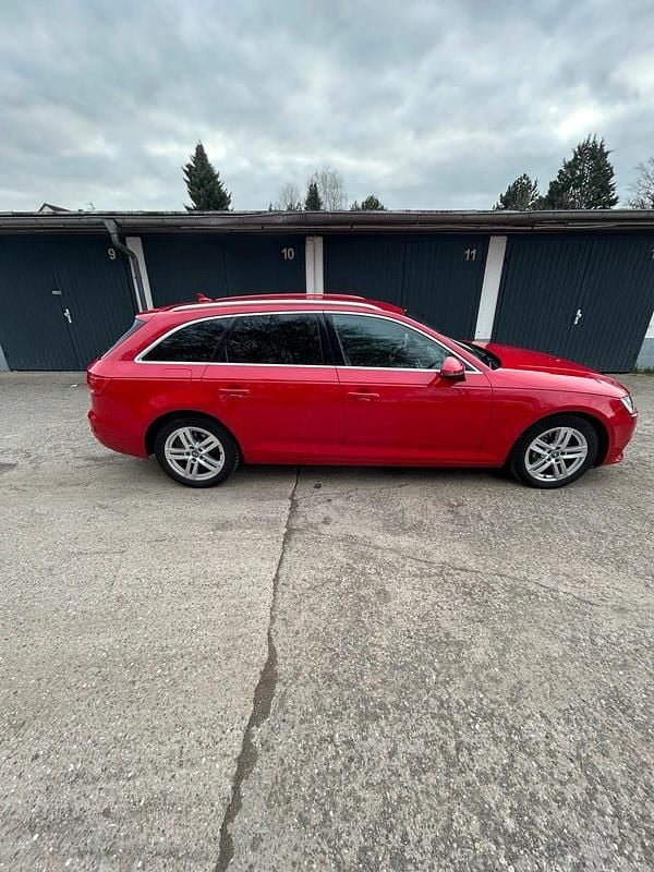 Second-hand Audi A4 Sport 190 CP (139 kW) 2018 Roșu Break