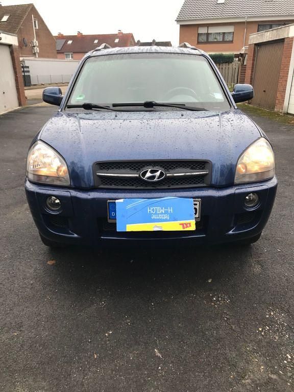 Blau Gebraucht 2005 Hyundai Tucson GLS SUV | 2.750 € (Superpreis) - Bild 1/4