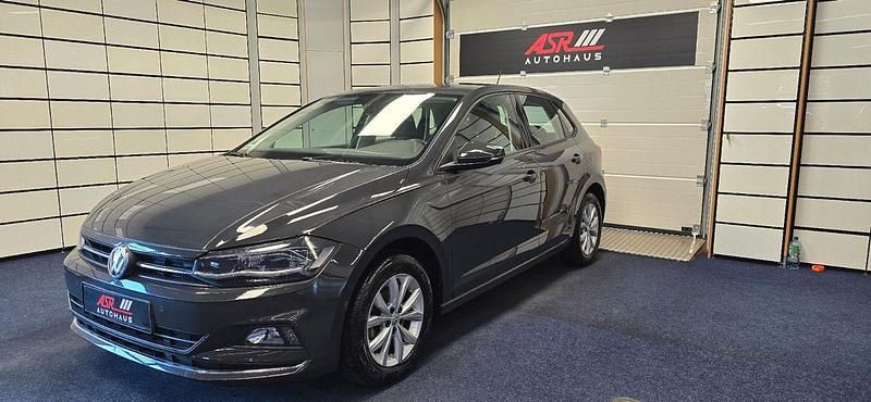 Grau Gebraucht 2018 VW Polo Highline Kleinwagen | 13.900 € (Fairer Preis) - Bild 1/4