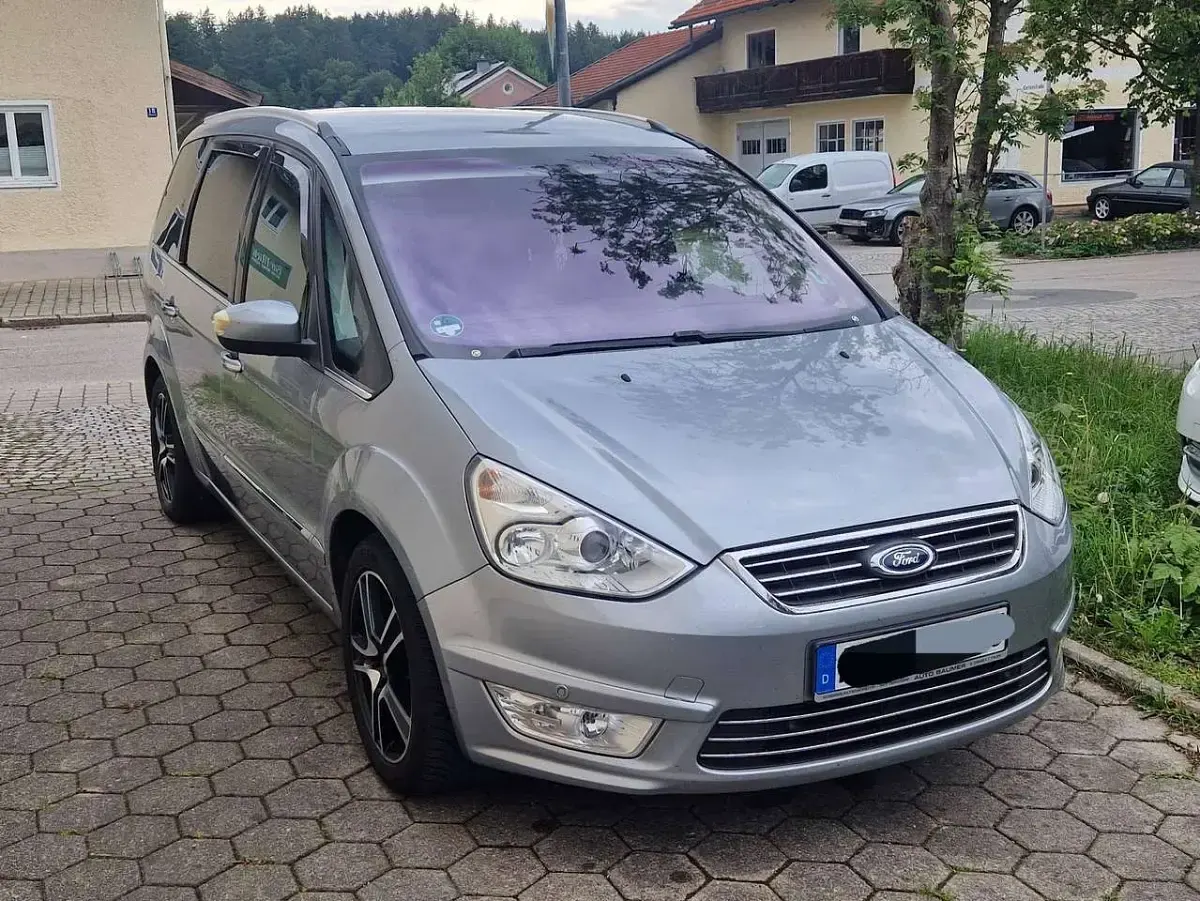 Gebraucht Ford Galaxy Titanium 163 PS (119 kW) 2012 Grau Van / Kleinbus