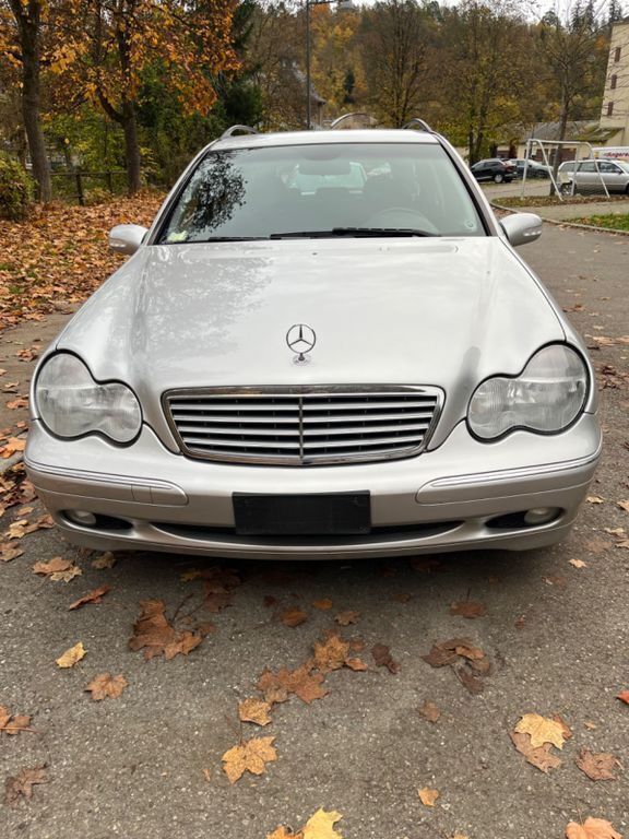 Gebraucht Mercedes C320 218 PS (160 kW) 2006 Silber Kombi