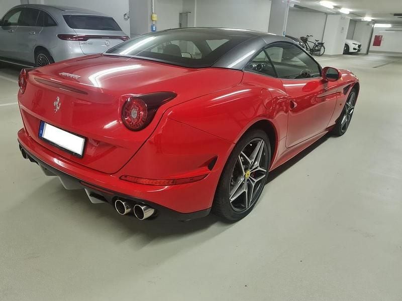 Gebraucht Ferrari California 560 PS (411 kW) 2015 Rot Cabrio