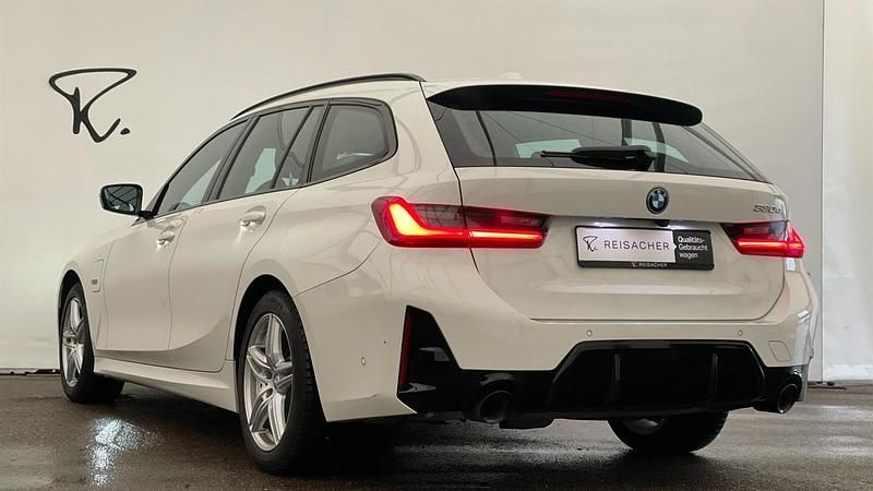 Second-hand BMW 330e Efficient Dynamics 292 CP (214 kW) 2022 Alb Break