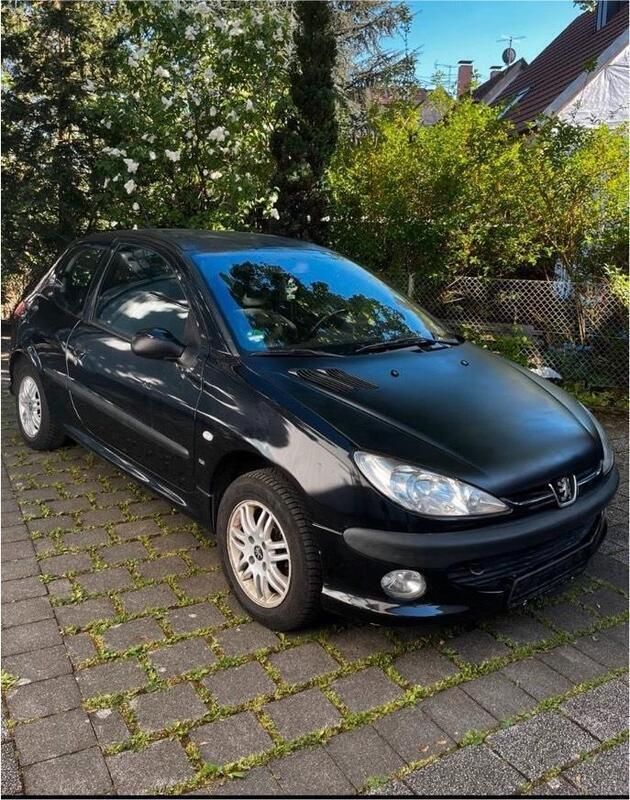 Schwarz Gebraucht 2001 Peugeot 206 Kleinwagen | 750 € (Fairer Preis) - Bild 1/4