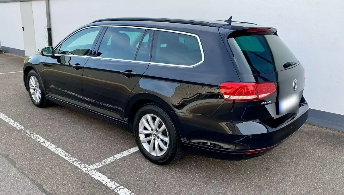 Usata VW Passat Comfortline 150 CV (110 kW) 2017 Nero Station wagon
