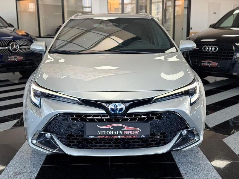 Gebraucht Toyota Corolla 140 PS (102 kW) 2024 Silber Kombi