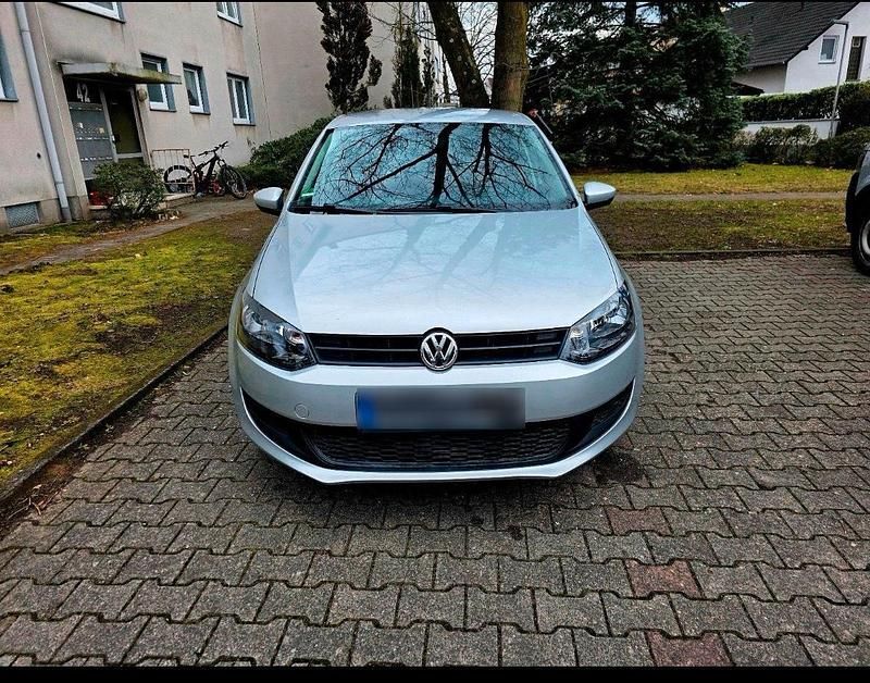 Gebraucht VW Polo 75 PS (55 kW) 2009 Silber Kleinwagen