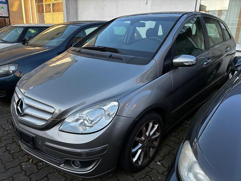 Gebraucht Mercedes B200 193 PS (141 kW) 2006 Grau Van / Kleinbus