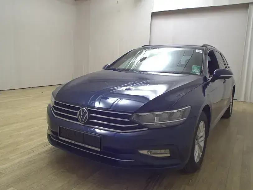 Gebraucht VW Passat Business 150 PS (110 kW) 2022 Blau Kombi