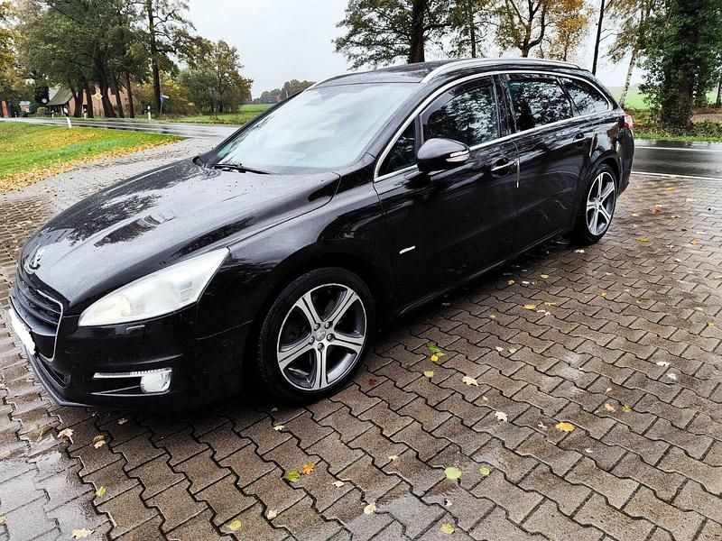 Schwarz Gebraucht 2014 Peugeot 508 GT-line Kombi | 6.900 € (Fairer Preis) - Bild 1/4