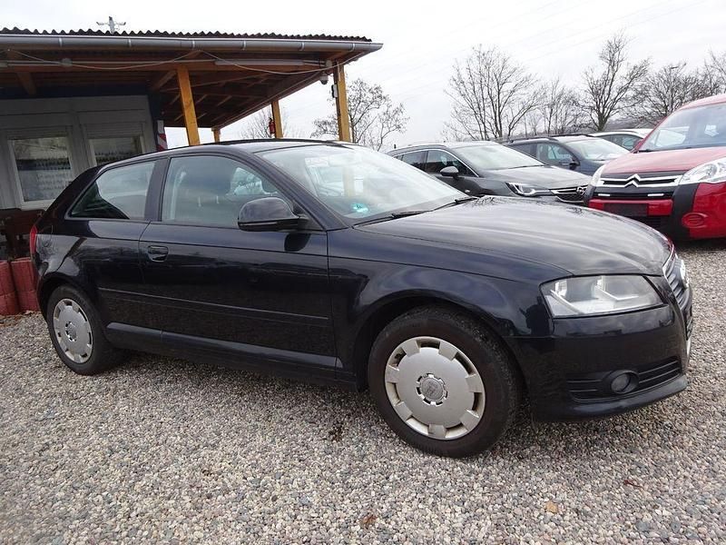 Gebraucht Audi A3 Attraction 125 PS (91 kW) 2010 Schwarz Kleinwagen