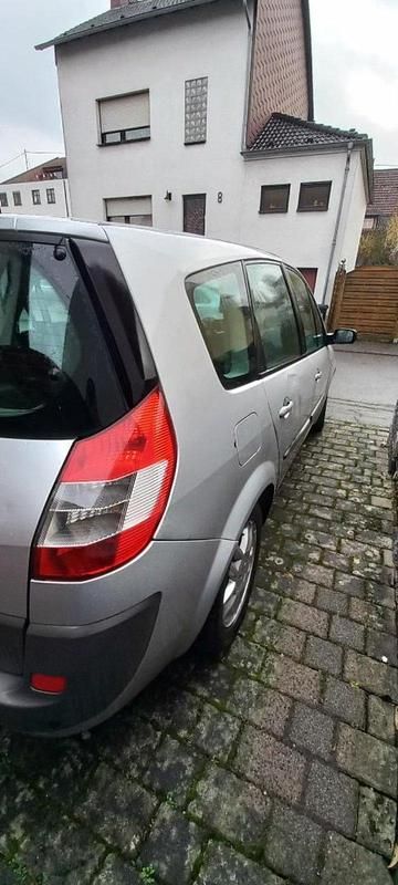 Gebraucht Renault Grand Scénic II 135 PS (99 kW) 2005 Silber Van / Kleinbus