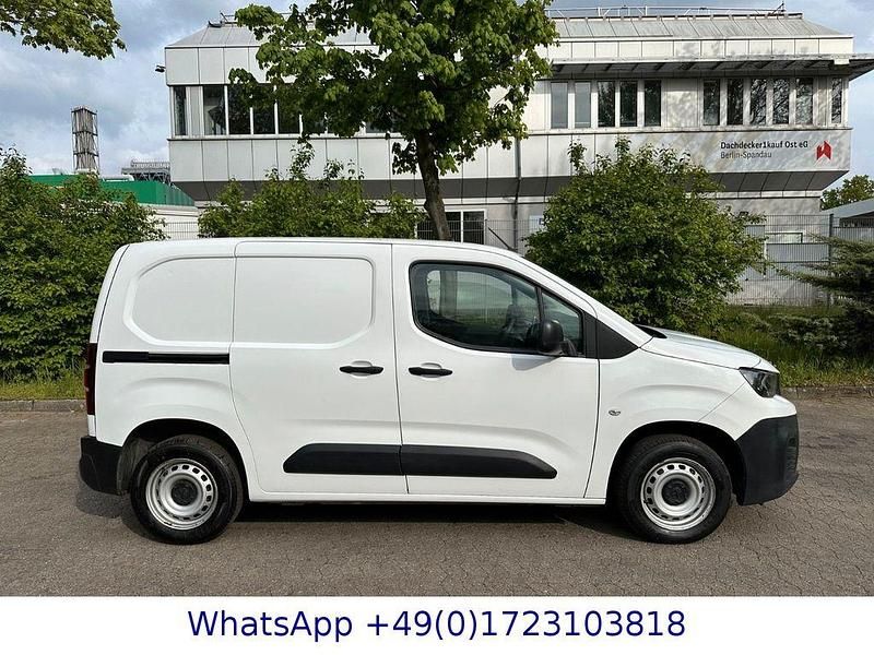 Gebraucht Peugeot Partner 131 PS (96 kW) 2019 Weiß Van / Kleinbus