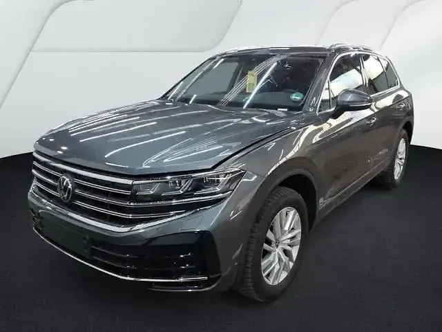 Gebraucht VW Touareg Elegance 231 PS (169 kW) 2025 Siliziumgrau metallic SUV