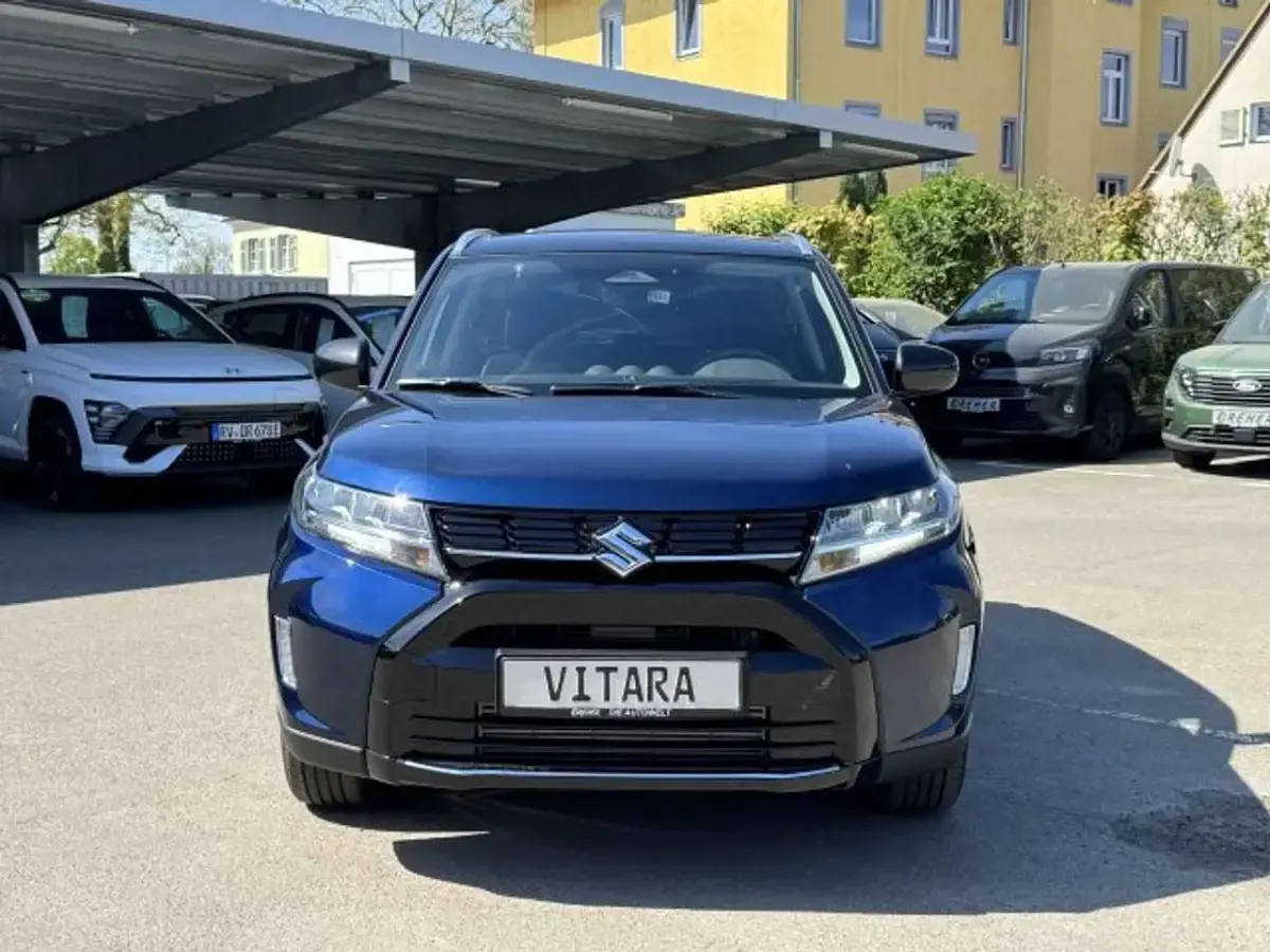 Neu Suzuki Vitara Comfort 110 PS (80 kW) 2026 Sphere blue pearl metallic/cosmic black pearl metallic SUV