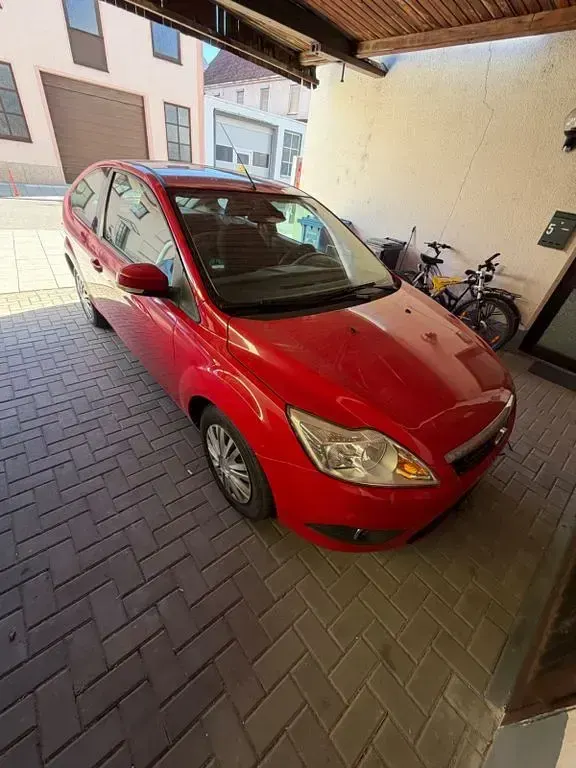 Gebraucht Ford Focus Style 125 PS (91 kW) 2008 Rot Limousine