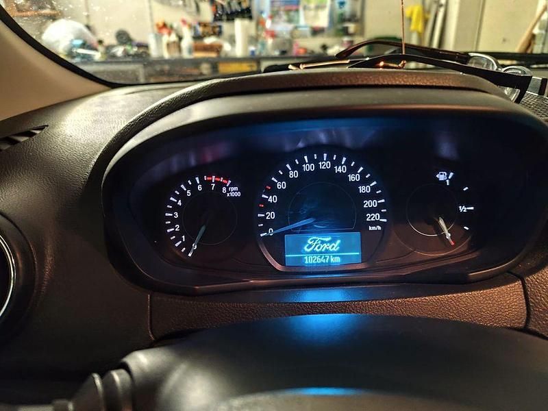 Gebraucht Ford Ka Trend 71 PS (52 kW) 2019 Weiß Kleinwagen