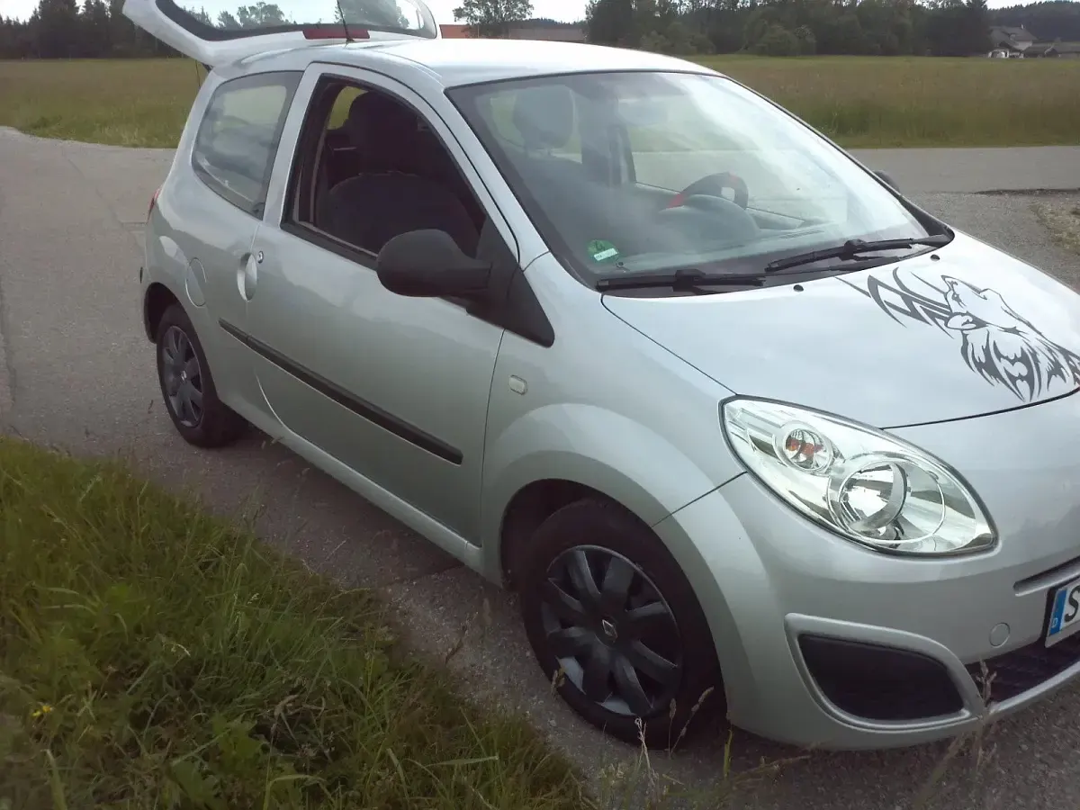 Gebraucht Renault Twingo 58 PS (42 kW) 2009 Silber Kleinwagen