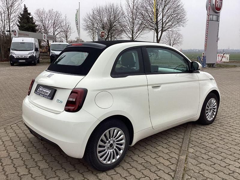 Gebraucht Fiat 500e 86 kW (118 PS) 2023 Weiss Cabrio