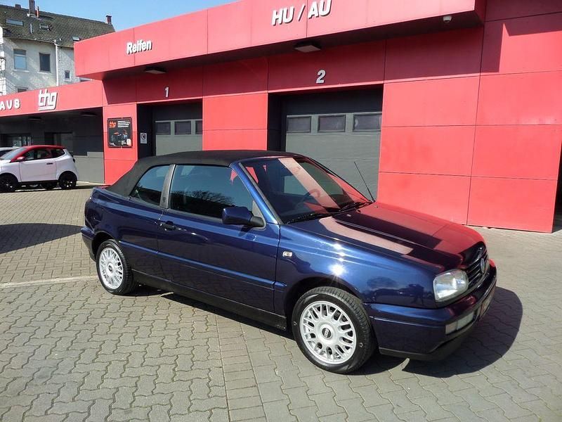 Gebraucht VW Golf Cabriolet 90 PS (66 kW) 1997 Blau Cabrio