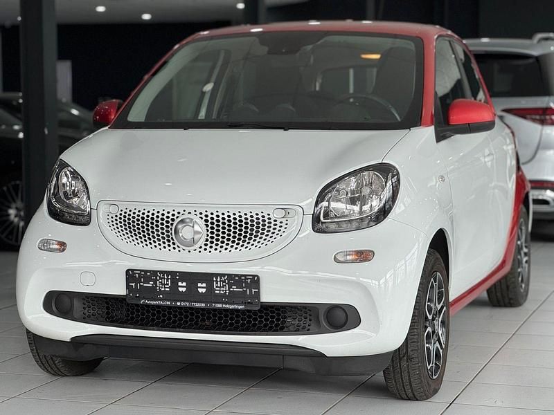 Używany Smart ForFour Passion 71 KM (52 kW) 2016 Biały Hatchback