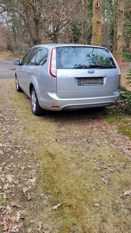 Gebraucht Ford Focus Style 110 PS (80 kW) 2010 Kombi