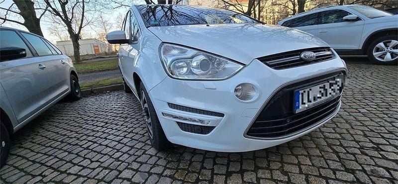 Gebraucht Ford S-MAX Titanium S 163 PS (119 kW) 2012 Weiß Van / Kleinbus