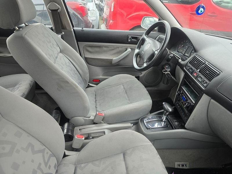 Second-hand VW Golf III 101 CP (74 kW) 1999 Argintiu Berlinǎ