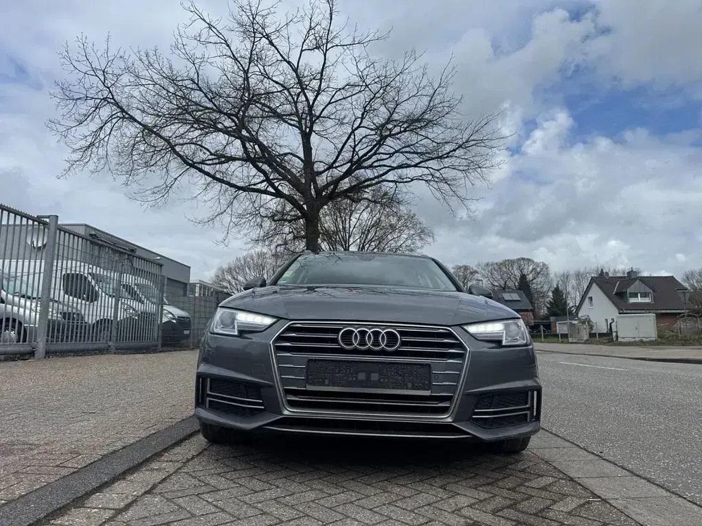 Gebraucht Audi A4 S-Line 150 PS (110 kW) 2018 Grau Kombi