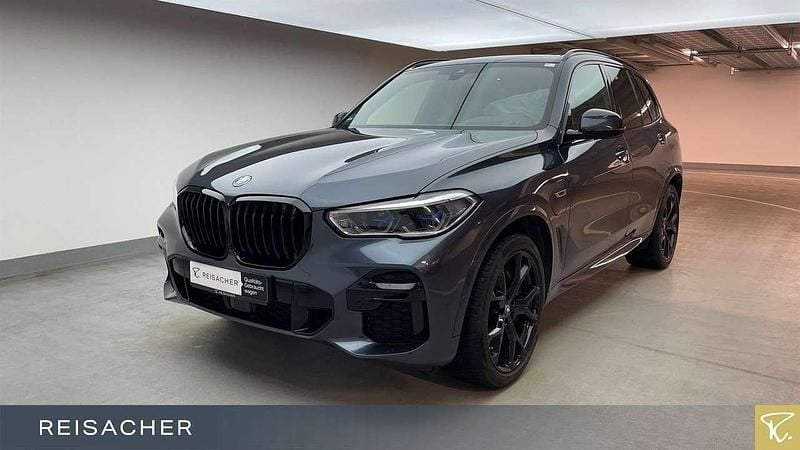 Arktikgrau brillanteffekt Gebraucht 2022 BMW X5 M Sport SUV | 59.990 € (Guter Preis) - Bild 1/4