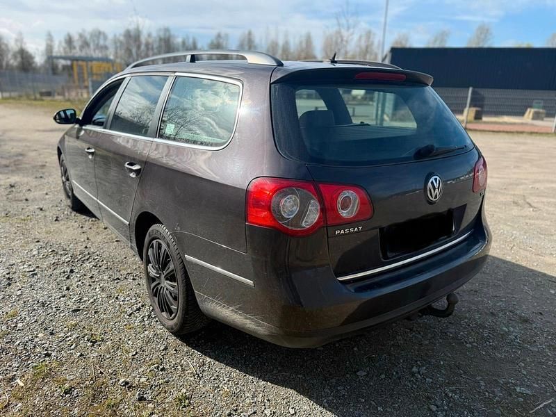 Second-hand VW Passat 105 CP (77 kW) 2007 Maro Break